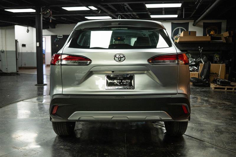 Used 2025 Toyota Corolla Cross L FWD image 6