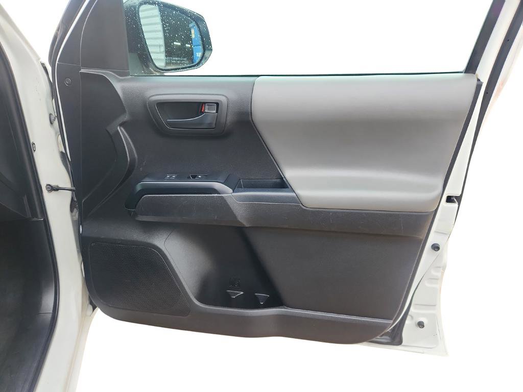 Used 2021 Toyota Tacoma SR AWD/4WD image 23