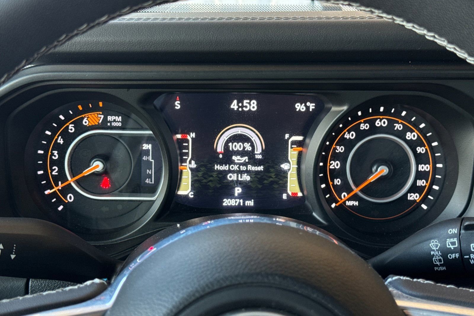 Used 2025 Jeep Wrangler Unlimited Sahara AWD/4WD image 25