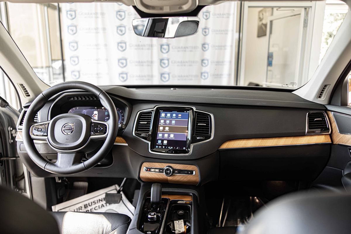 Used 2025 Volvo XC90 B6 Plus AWD/4WD image 37