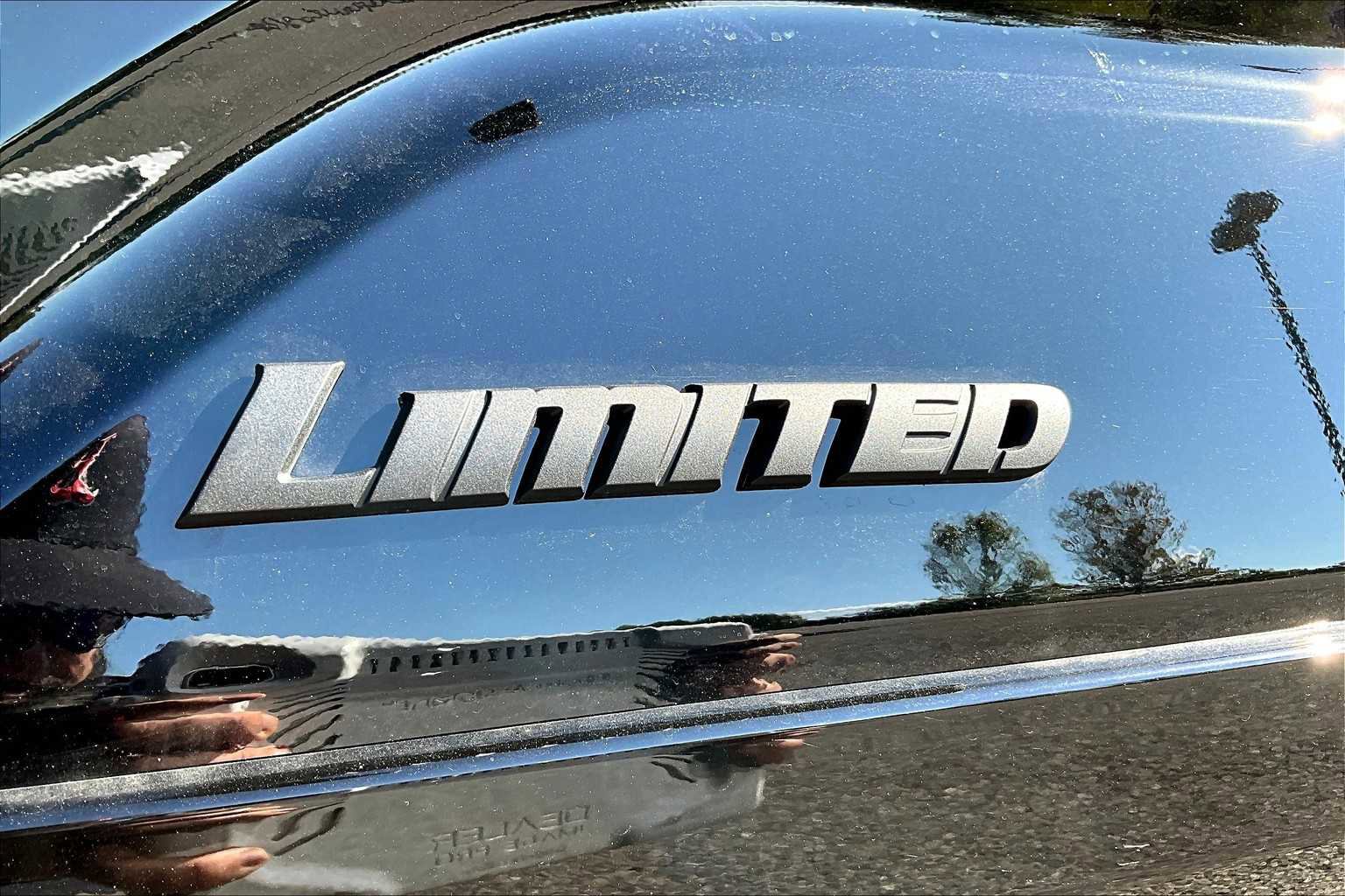 New 2025 Toyota Tacoma Limited image 15