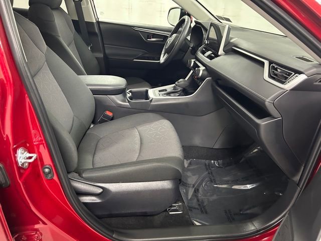 Used 2025 Toyota RAV4 XLE w/ Convenience Package image 13