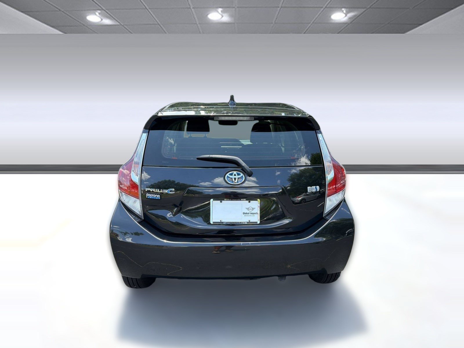 Used 2016 Toyota Prius C Persona Series FWD image 10