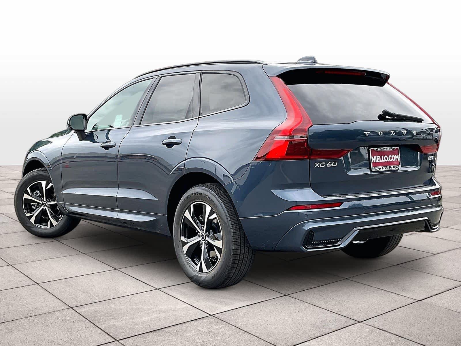 New 2027 Volvo XC60 B5 Core AWD/4WD image 3