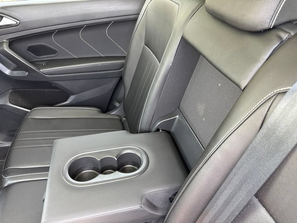 Used 2023 Volkswagen Tiguan SE w/ Panoramic Sunroof Package FWD image 35