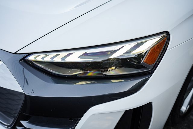 Used 2022 Audi e-tron GT Premium Plus image 3