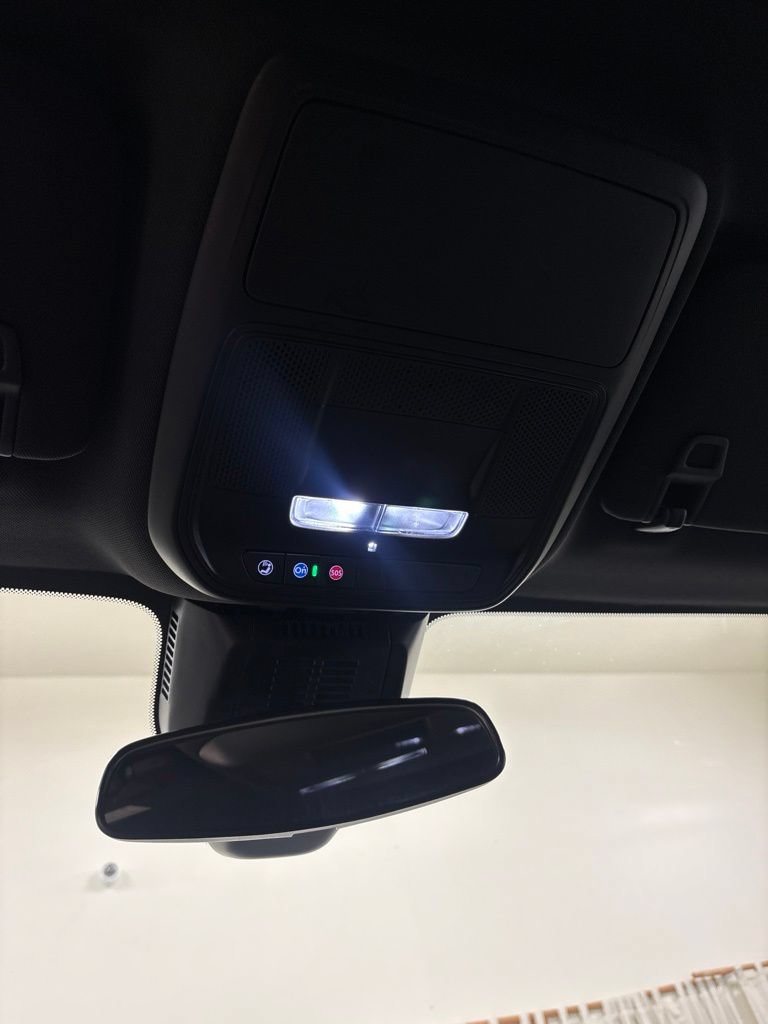 Used 2026 Chevrolet Equinox LT AWD/4WD image 14