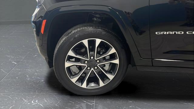 Used 2024 Jeep Grand Cherokee Overland image 41