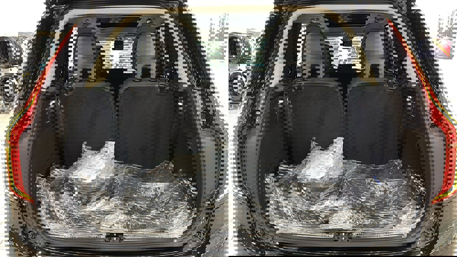 New 2026 Volvo XC90 B6 Plus w/ Protection Package Premier image 30