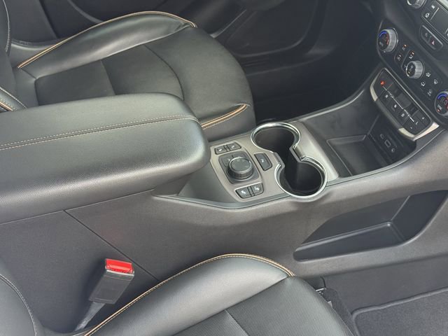 Used 2022 GMC Terrain AT4 w/ Tech Package image 18