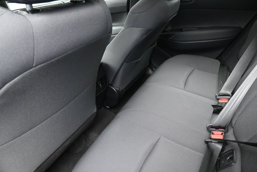 Used 2024 Toyota Corolla Cross LE w/ Moonroof Package FWD image 17