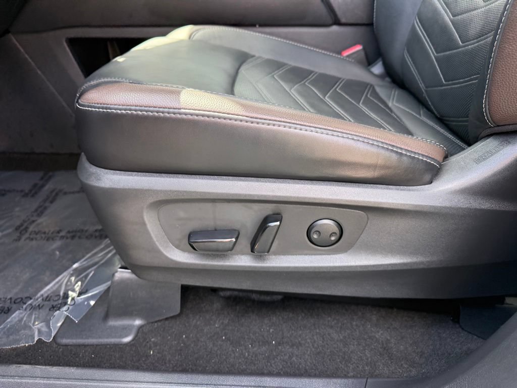 Certified 2023 Nissan Pathfinder Platinum AWD/4WD image 16
