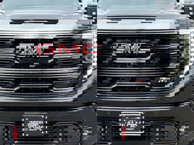 Used 2023 GMC Sierra 1500 AT4 w/ AT4 Premium Package image 9