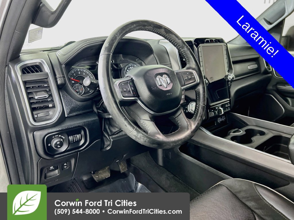 Used 2022 RAM 1500 Laramie AWD/4WD image 2