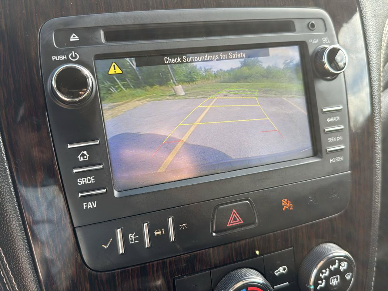 Used 2015 Chevrolet Traverse LT AWD/4WD image 19