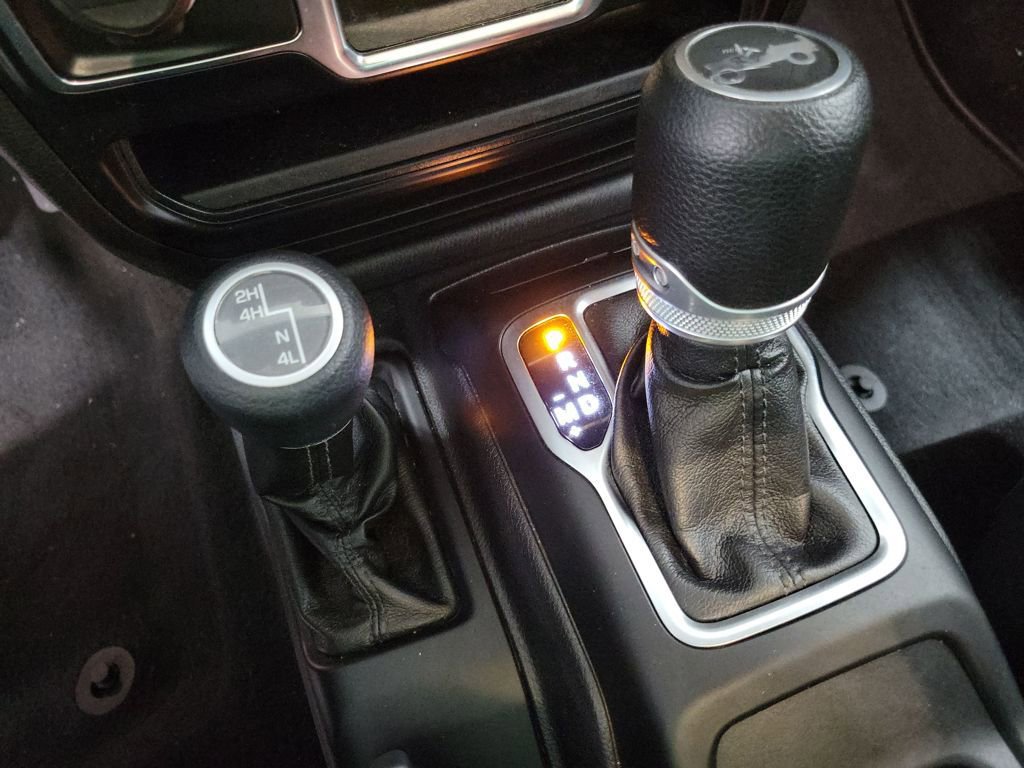 Used 2019 Jeep Wrangler Sport image 35