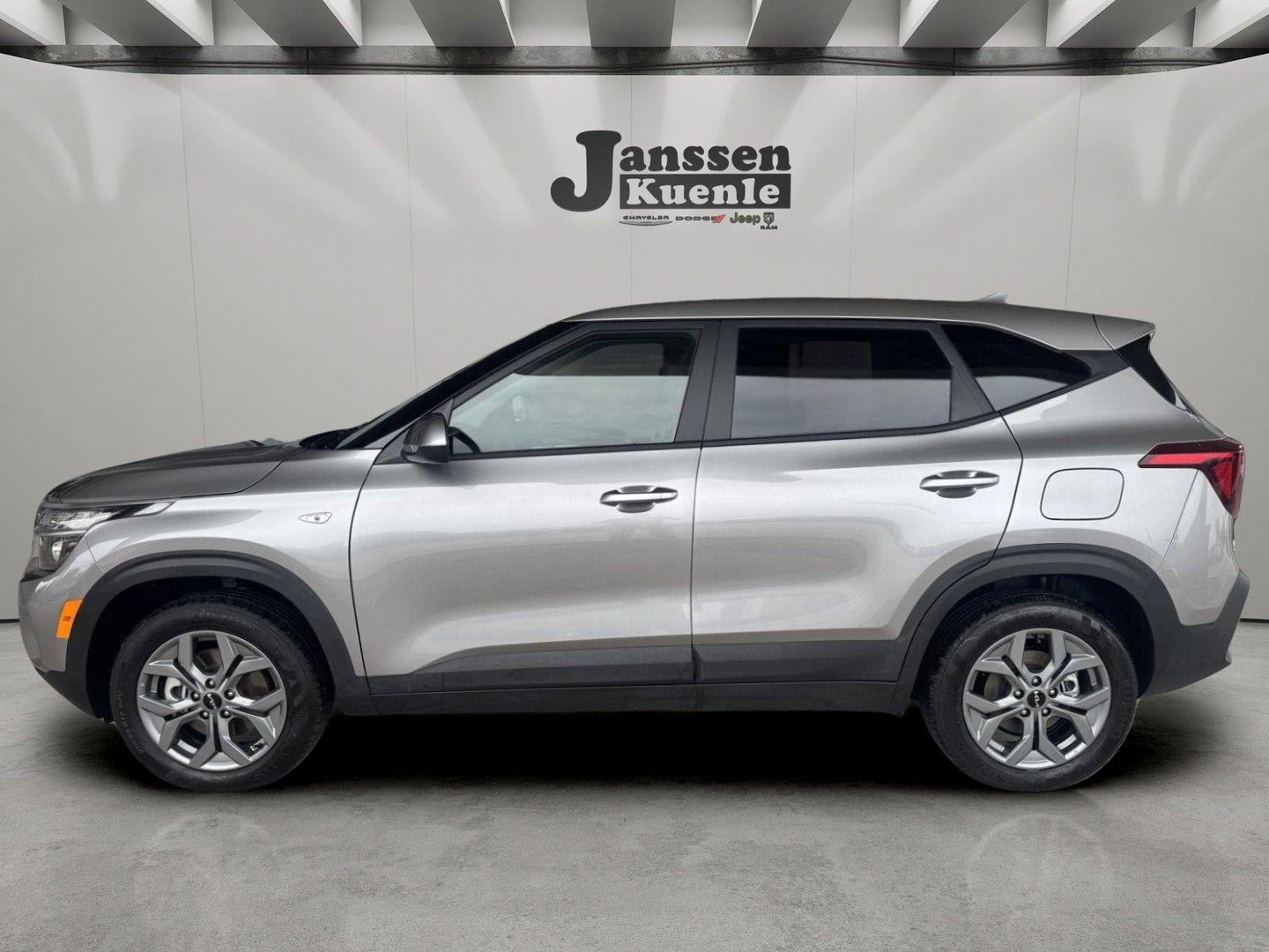 Used 2026 Kia Seltos LX AWD/4WD image 1