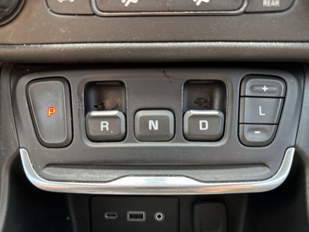 Used 2018 GMC Terrain SLE FWD image 19