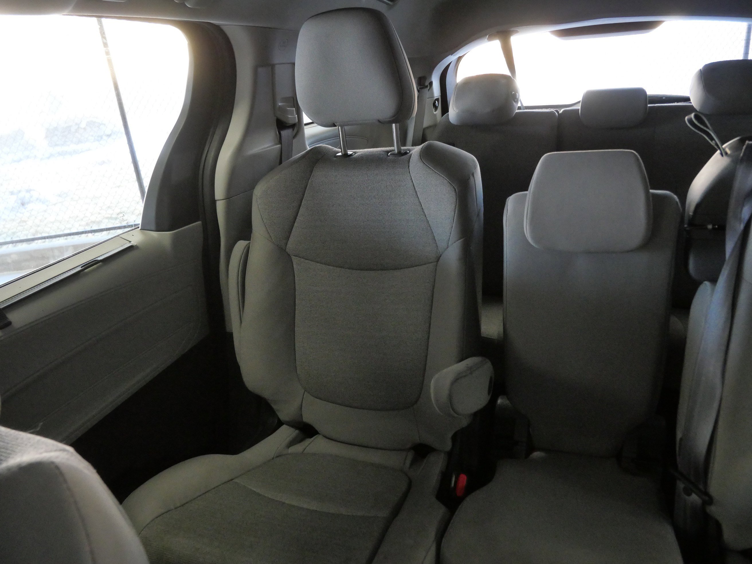 Certified 2024 Toyota Sienna LE image 13