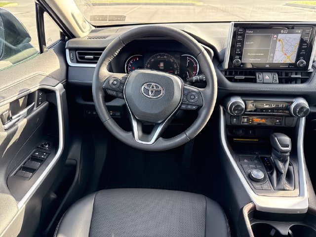 Used 2021 Toyota RAV4 Limited AWD/4WD image 21