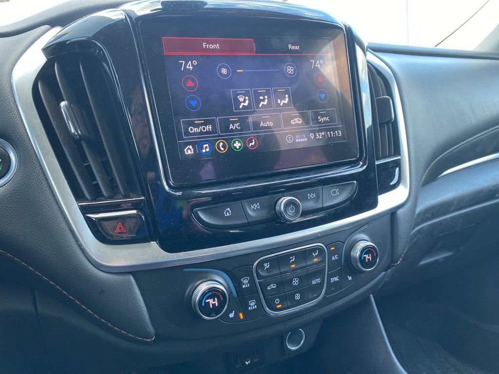 Used 2020 Chevrolet Traverse LT w/ Driver Confidence II Package image 14