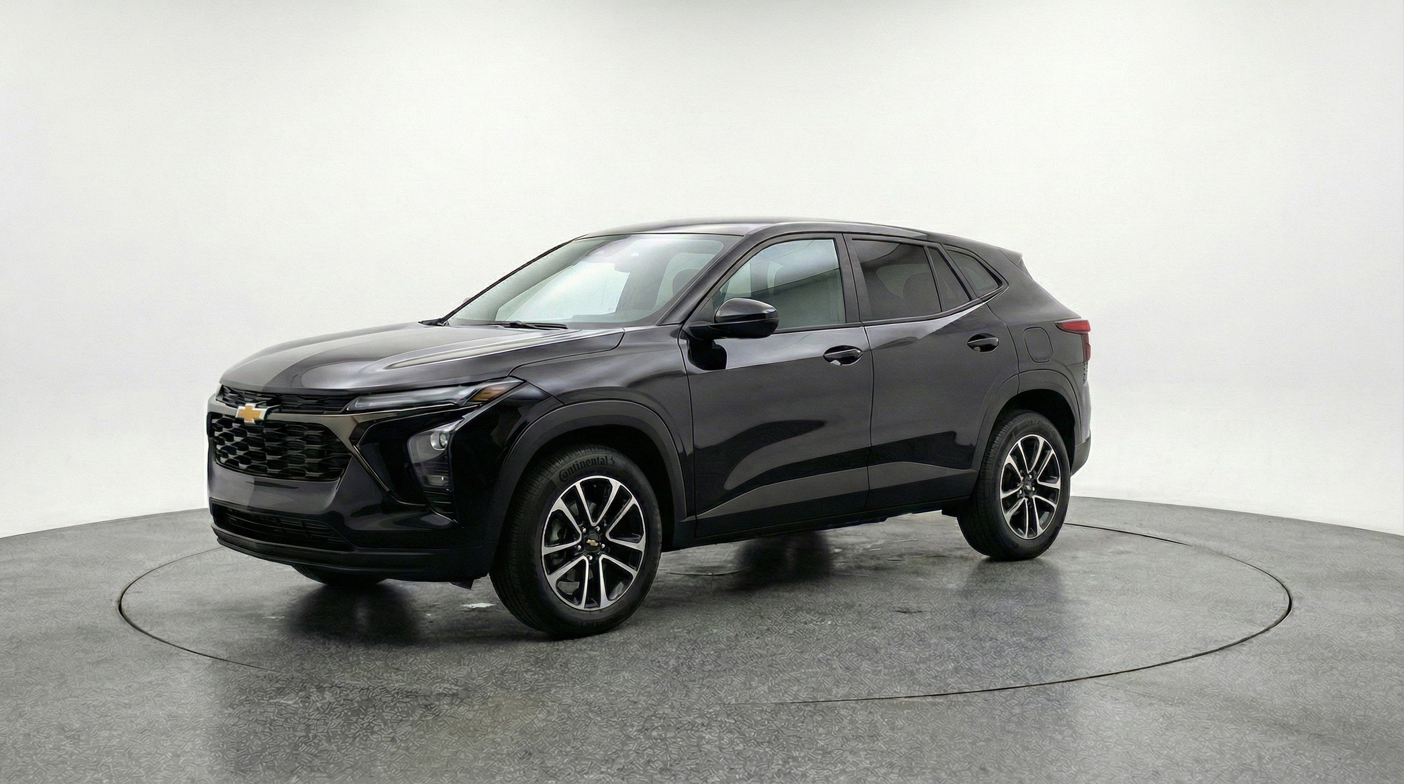 Used 2025 Chevrolet TrailBlazer LT image 3