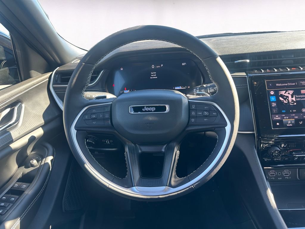 New 2025 Jeep Grand Cherokee Altitude image 12