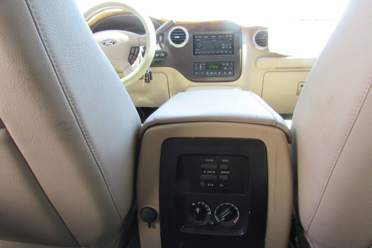 Used 2003 Ford Expedition Eddie Bauer image 33