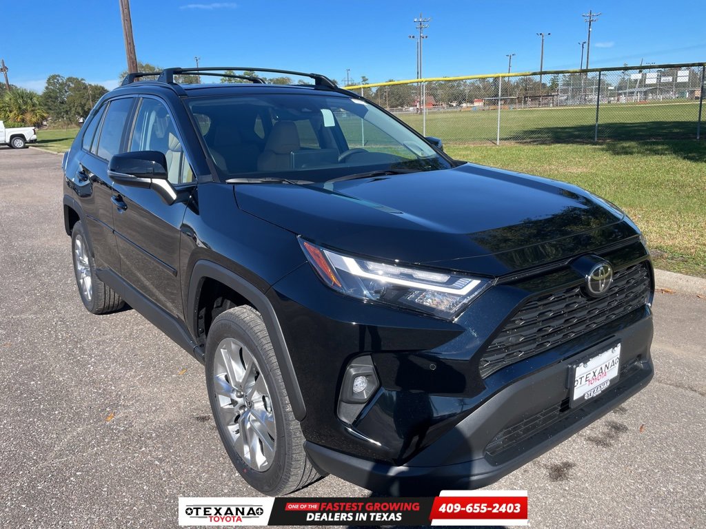 New 2025 Toyota RAV4 XLE Premium w/ Weather Package