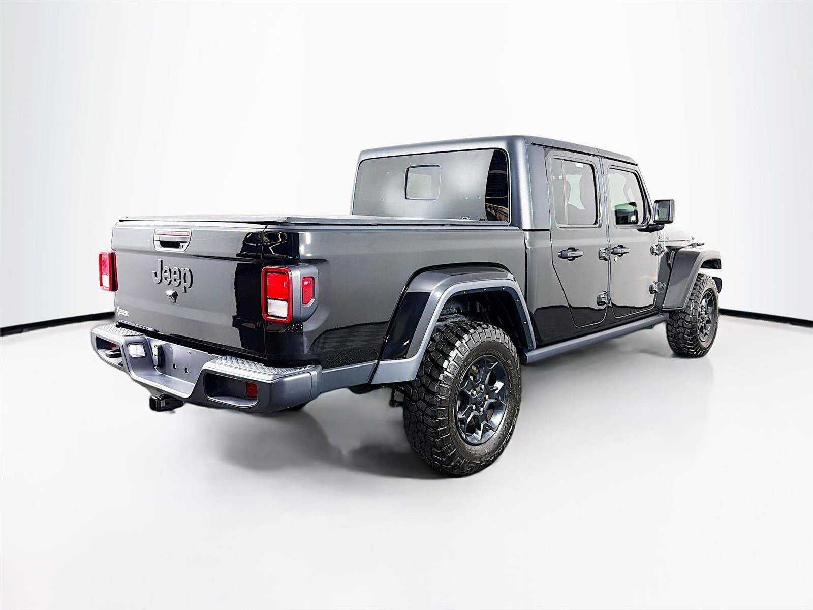 Used 2023 Jeep Gladiator Sport AWD/4WD image 11