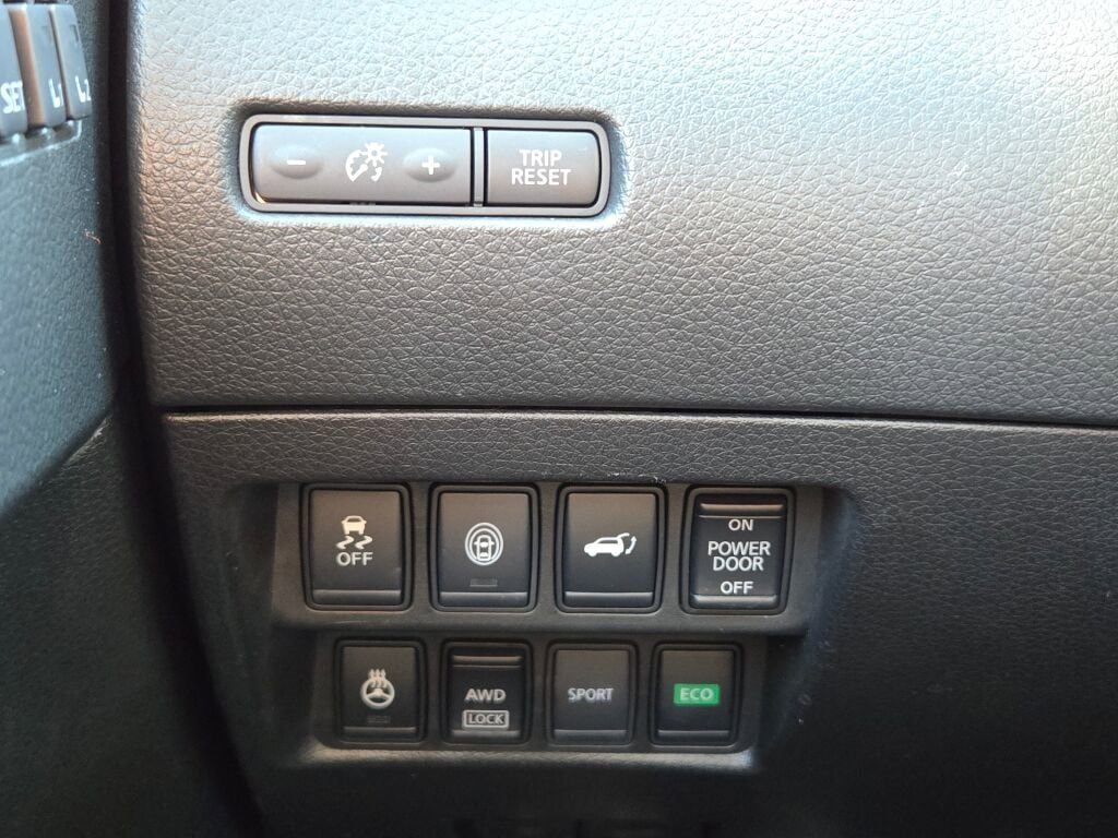 Used 2017 Nissan Rogue SL w/ SL Premium Package image 24