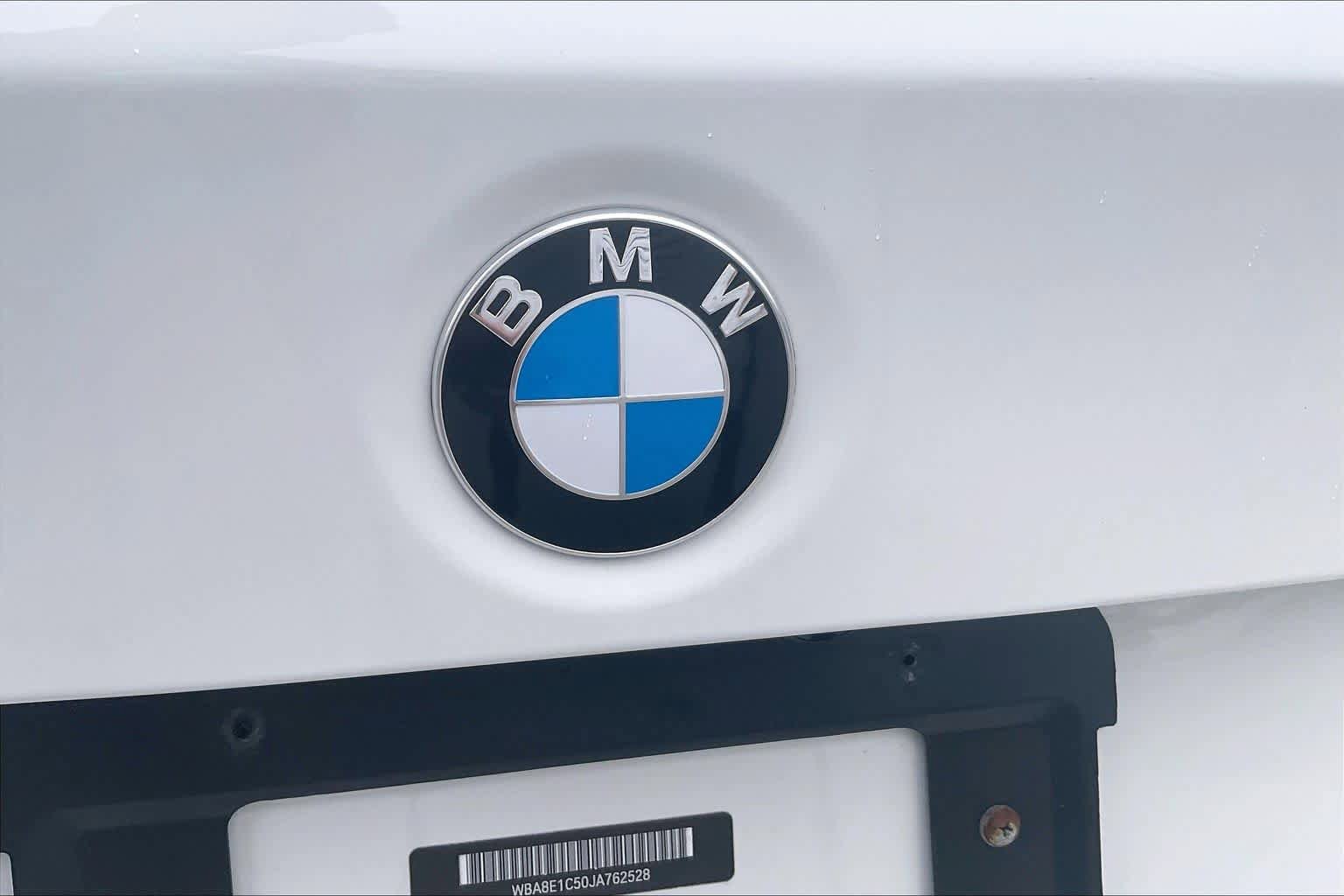 Used 2018 BMW 330e w/ Premium Package RWD image 32