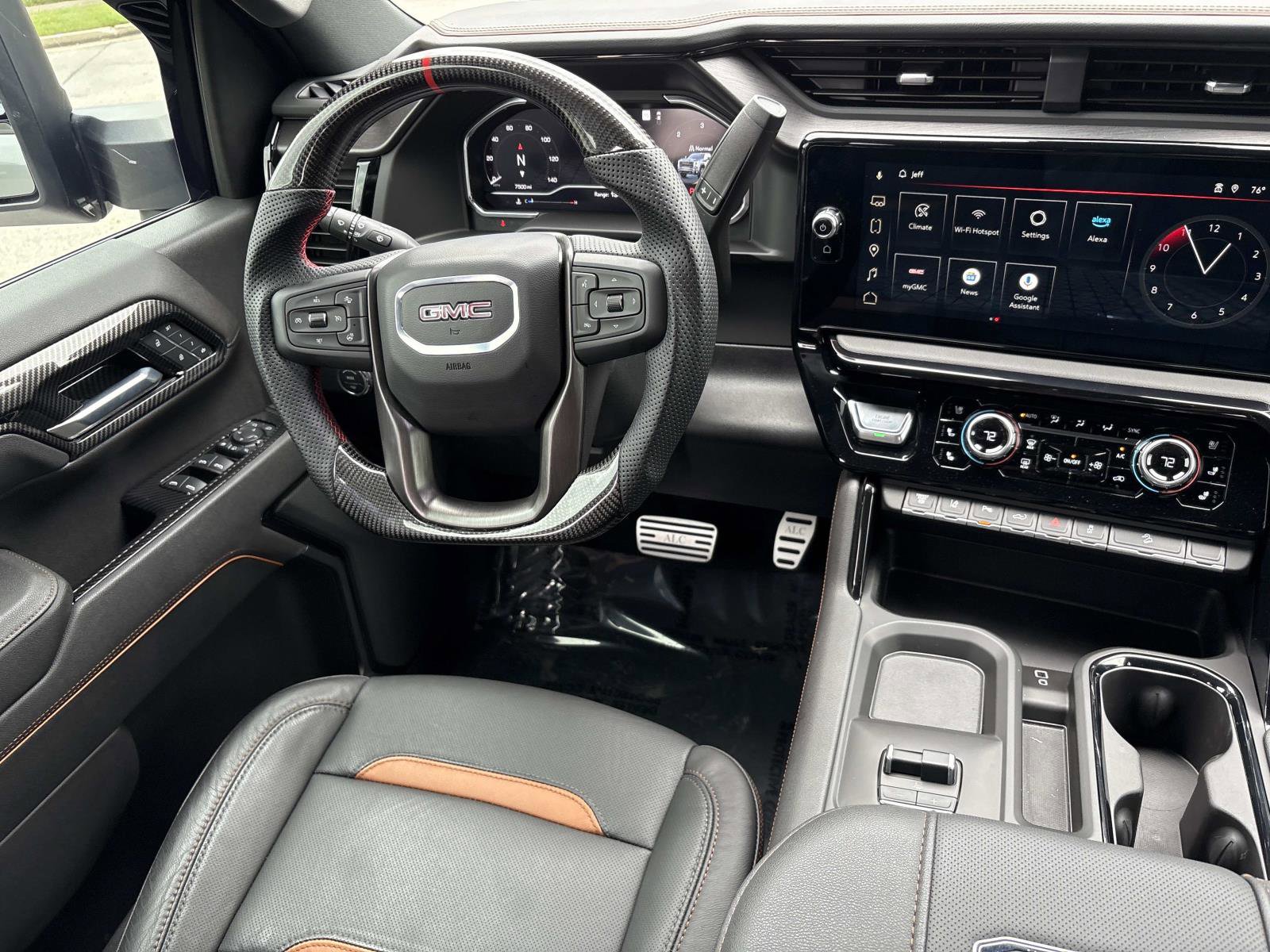 Used 2025 GMC Sierra 2500 AT4 w/ AT4 Premium Plus Package image 28