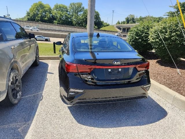 Used 2019 Kia Forte Sedan FWD image 4