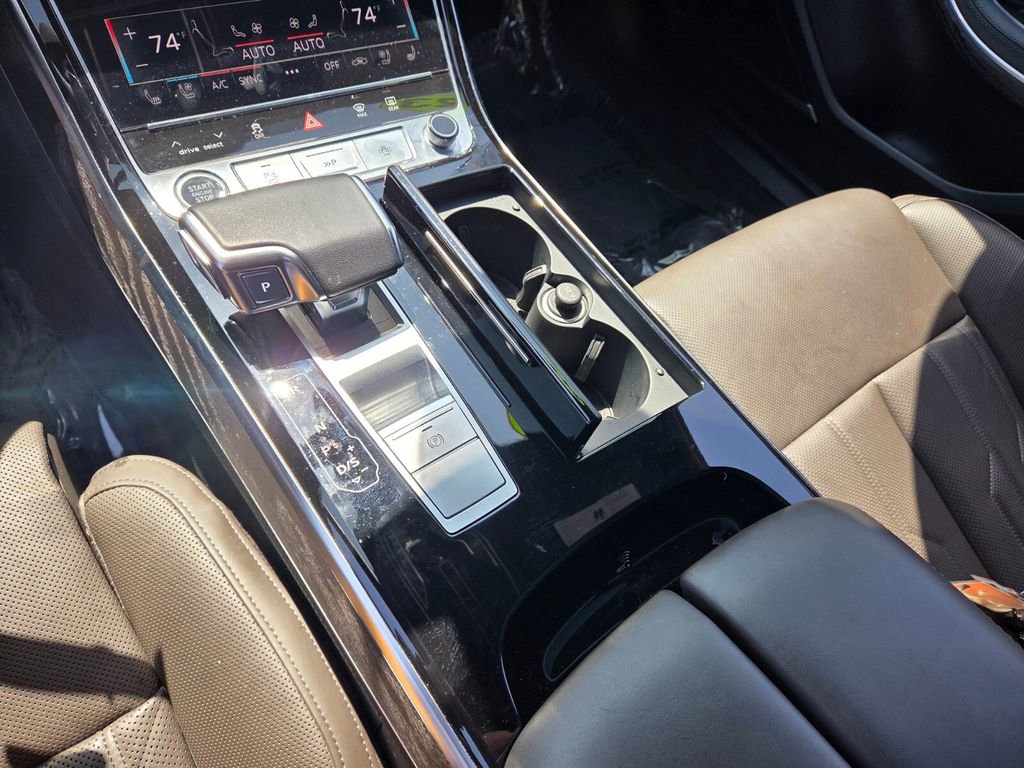 Used 2023 Audi A8 L 3.0T image 29