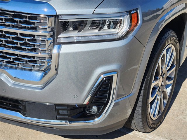 Used 2023 GMC Acadia Denali w/ Denali Ultimate Package image 9