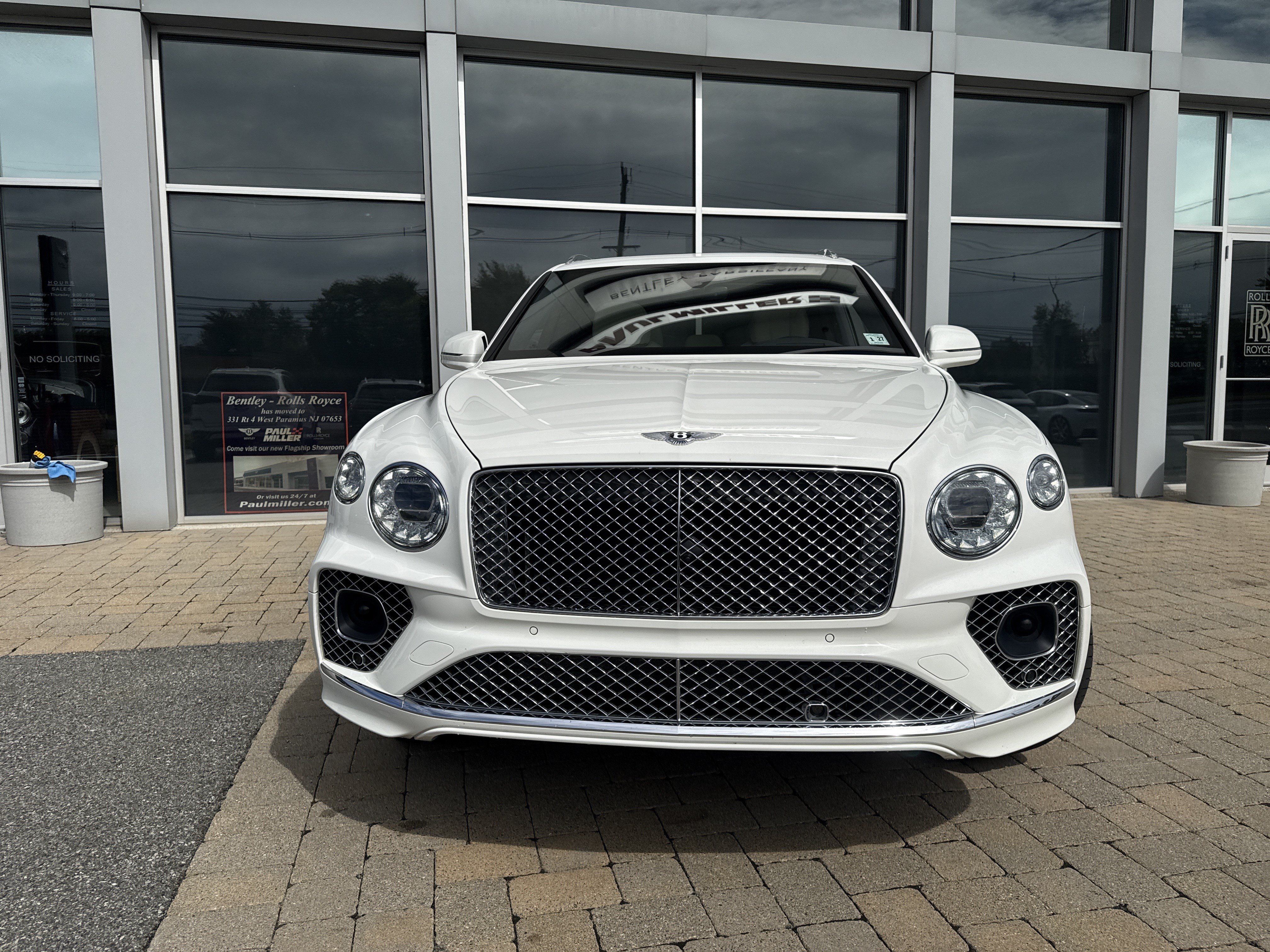 Used 2022 Bentley Bentayga AWD/4WD image 36