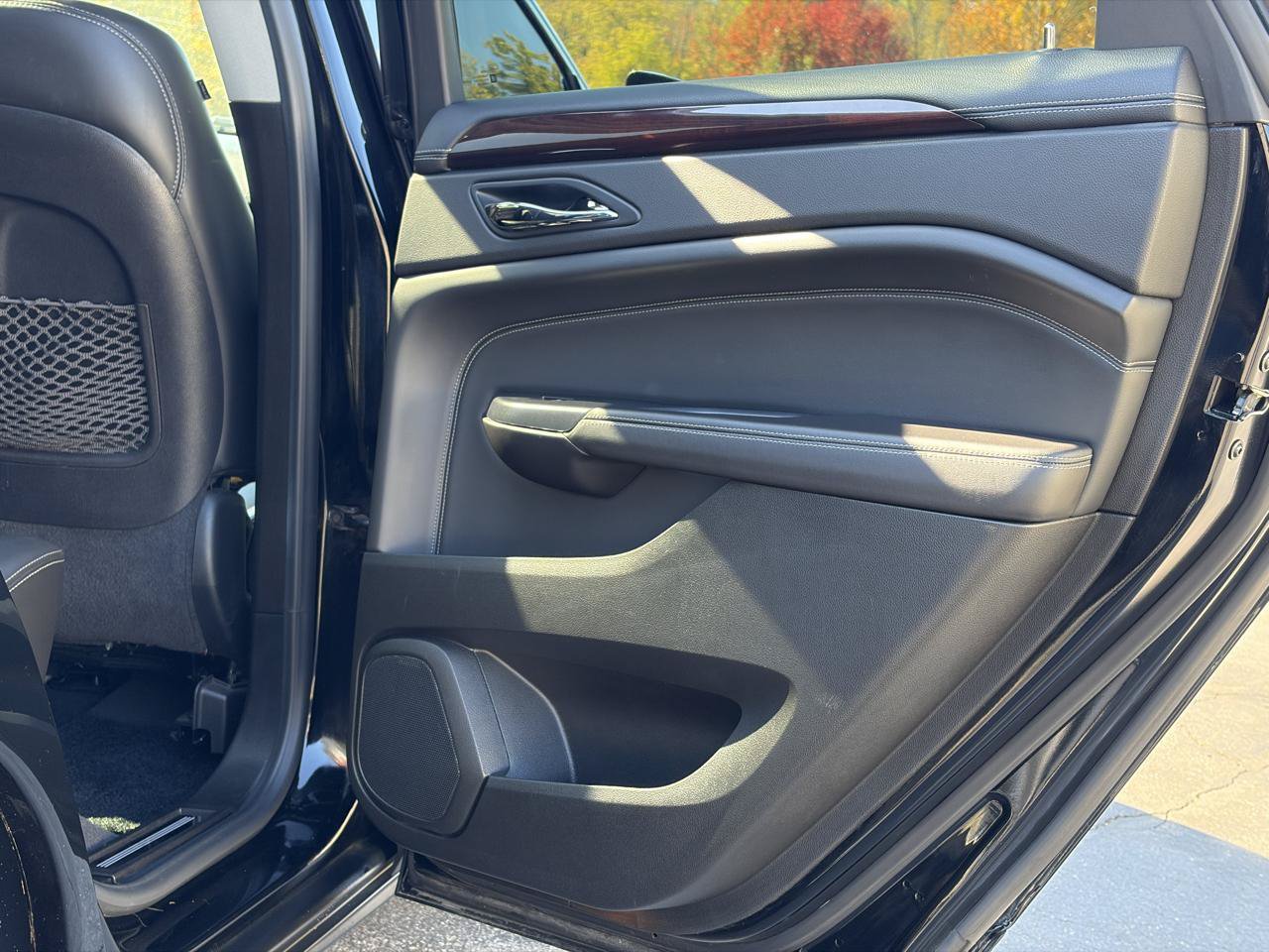 Used 2013 Cadillac SRX Performance AWD/4WD image 40