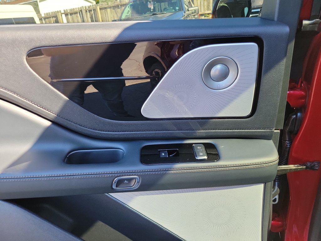 New 2027 Lincoln Aviator Reserve AWD/4WD image 15