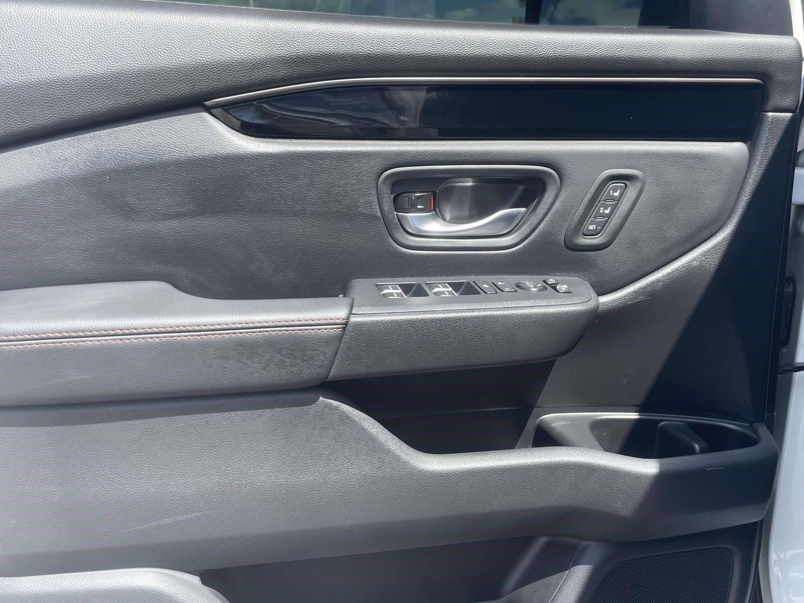 Used 2025 Honda Pilot TrailSport image 17