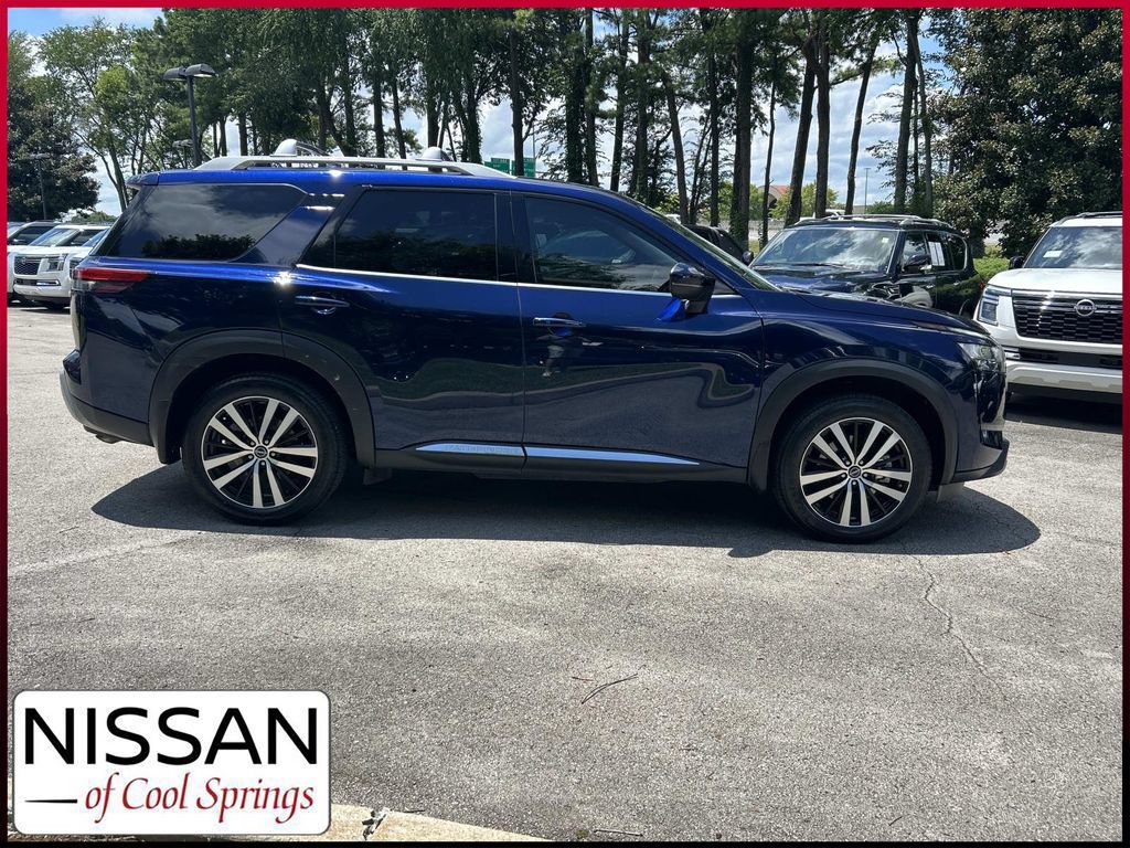 Used 2023 Nissan Pathfinder Platinum FWD image 8