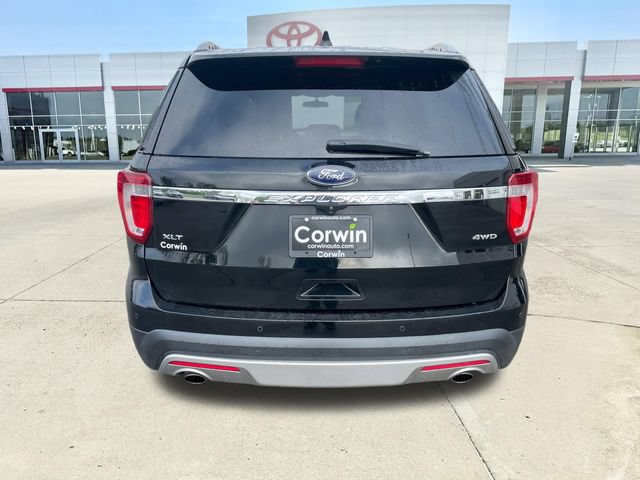 Used 2017 Ford Explorer XLT AWD/4WD image 4