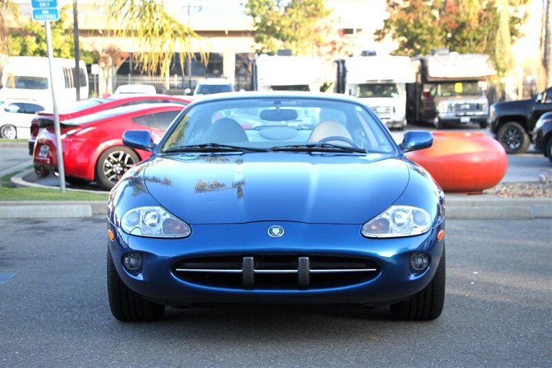 Used 1998 Jaguar XK8 Coupe RWD image 2