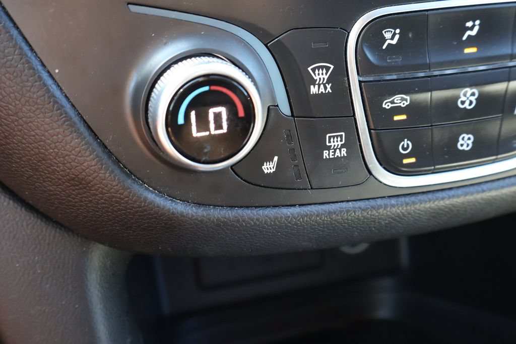 Used 2020 Chevrolet Equinox LT FWD image 29