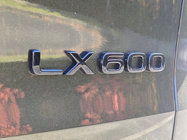 New 2025 Lexus LX 600 4WD w/ Luxury Package image 19
