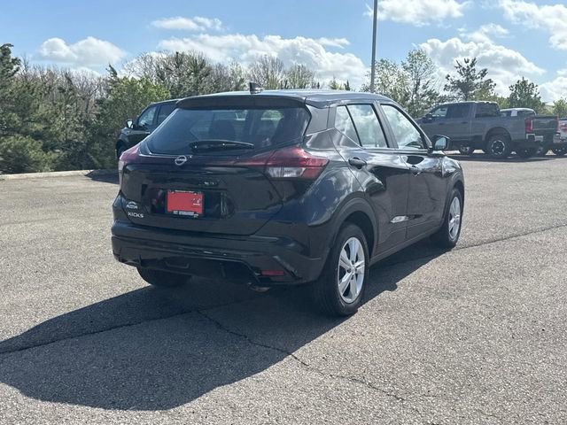Certified 2025 Nissan Kicks Play S image 5