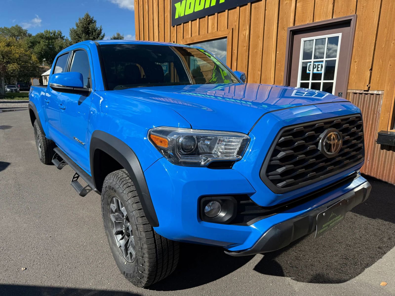 Used 2020 Toyota Tacoma TRD Off-Road image 3