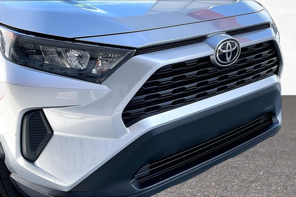 Certified 2019 Toyota RAV4 LE w/ All Weather Liner Package AWD/4WD image 35