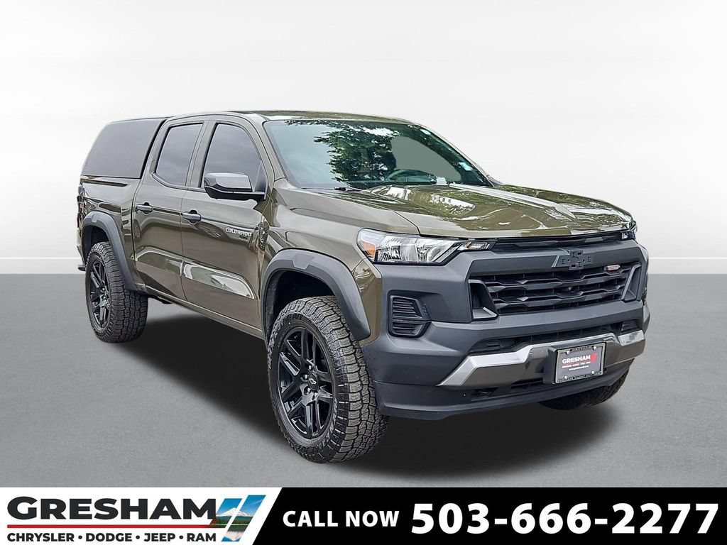 Used 2025 Chevrolet Colorado Trail Boss AWD/4WD image 1
