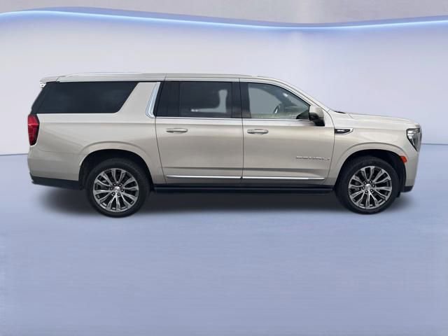 Used 2021 GMC Yukon XL Denali w/ Denali Premium Package image 8